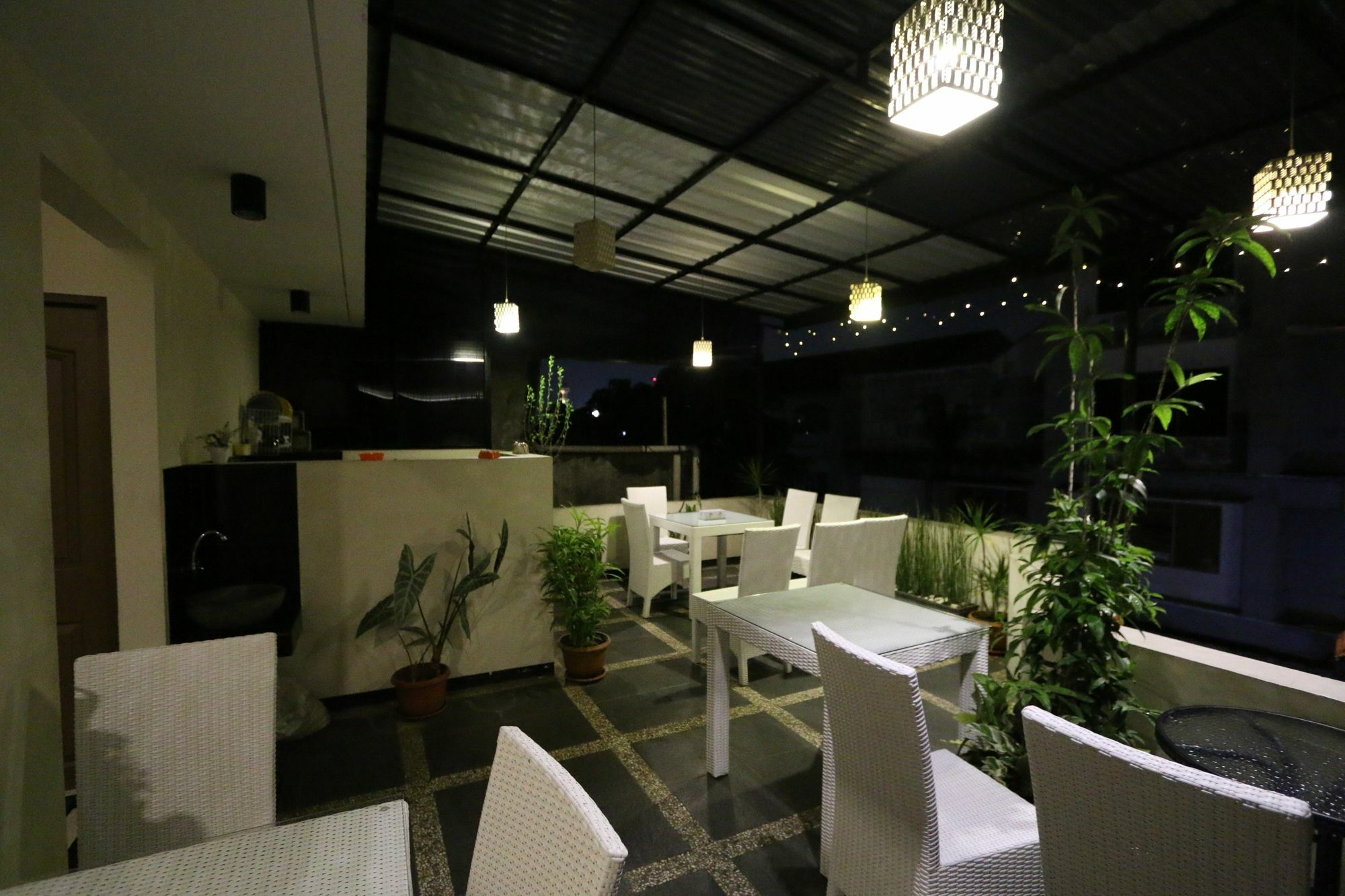Wisma tamu Bantal Guling Pasar Baru *